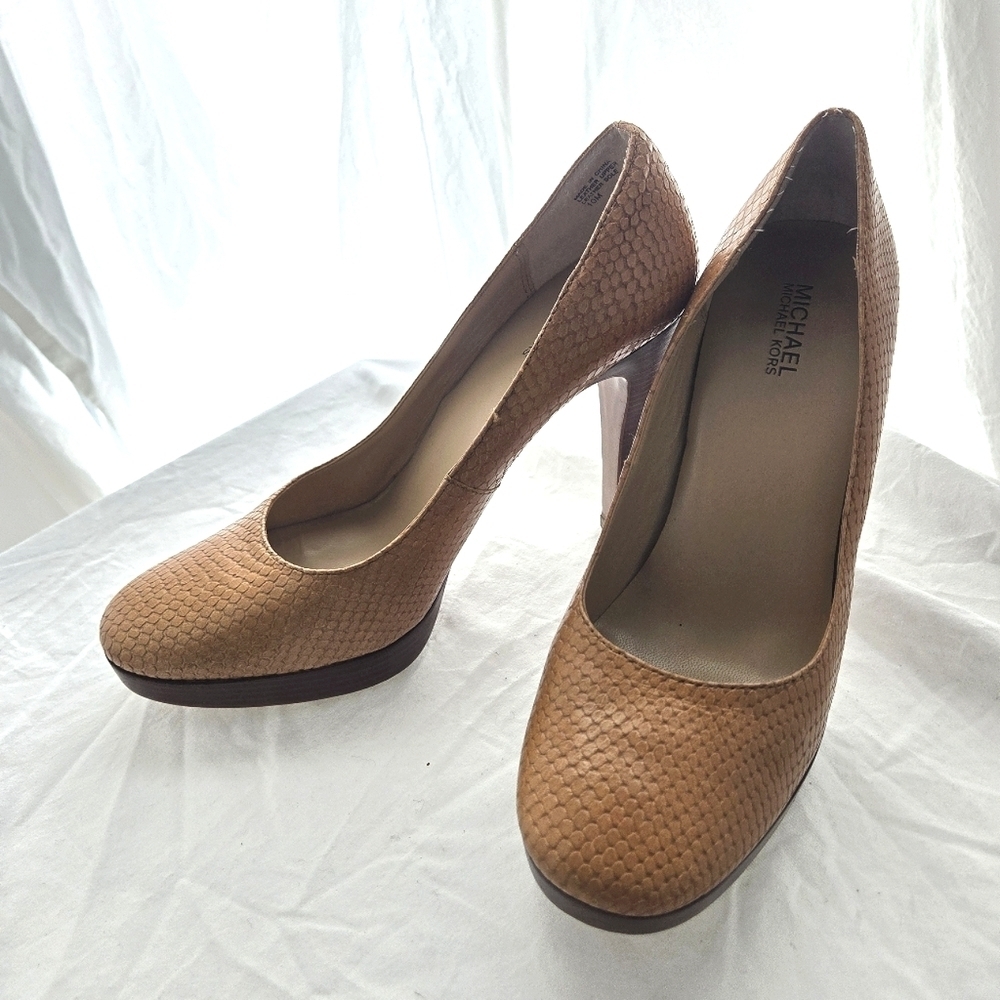 Michael Kors Snakeskin Heels EUC - Picture 2 of 16